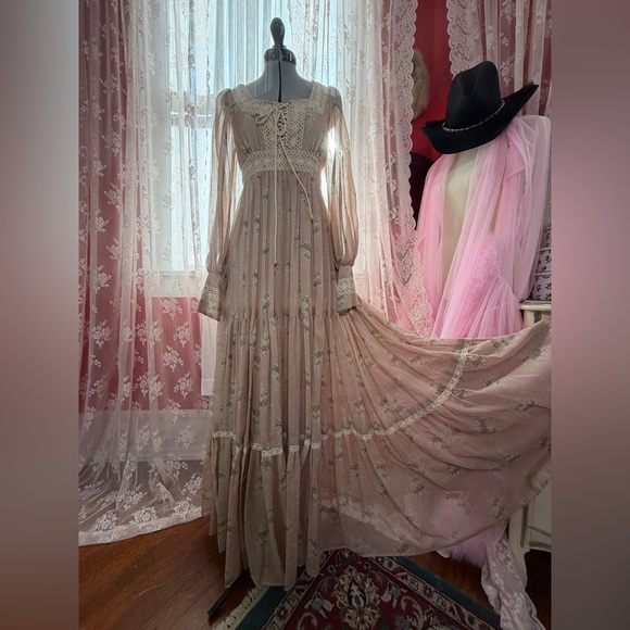 Gunne Sax Maxi Dress in a Striped Dusty Rose Pattern with Crochet Lace Trim - Picture 2 of 5